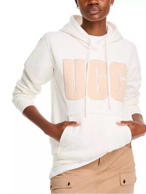 UGG Women’s NWT Rey Fuzzy Logo Hoodie Pullover Drawstring Size Large